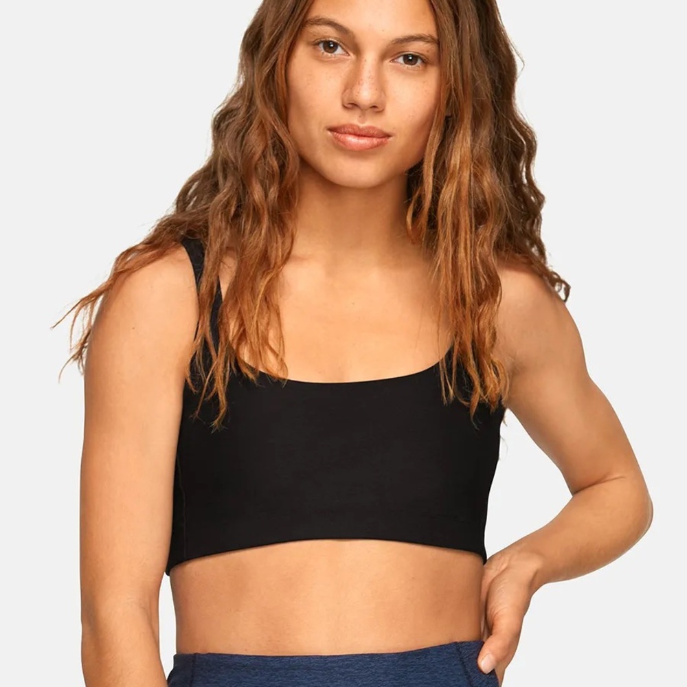Outdoor Voices Double Time Bra in black
